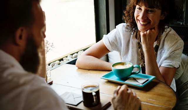Chat to be interesting, you don’t have to be well-informed, learn to communicate from the use of descriptive power