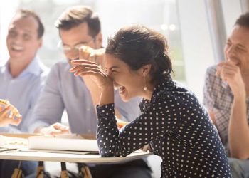 How to be more humorous? Forget those too deliberate stalks, what you need is the basic skills of language sense