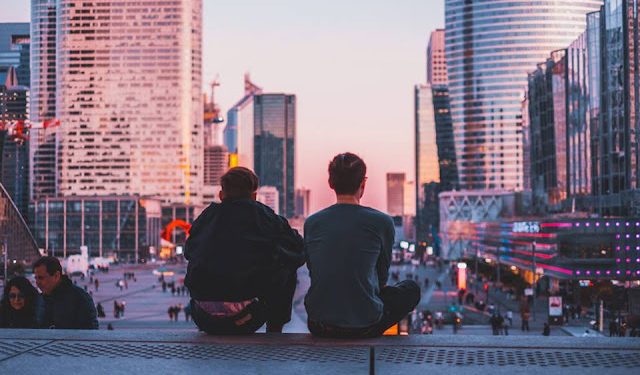 People who often care about other people’s opinions, how can they be brave to be themselves?